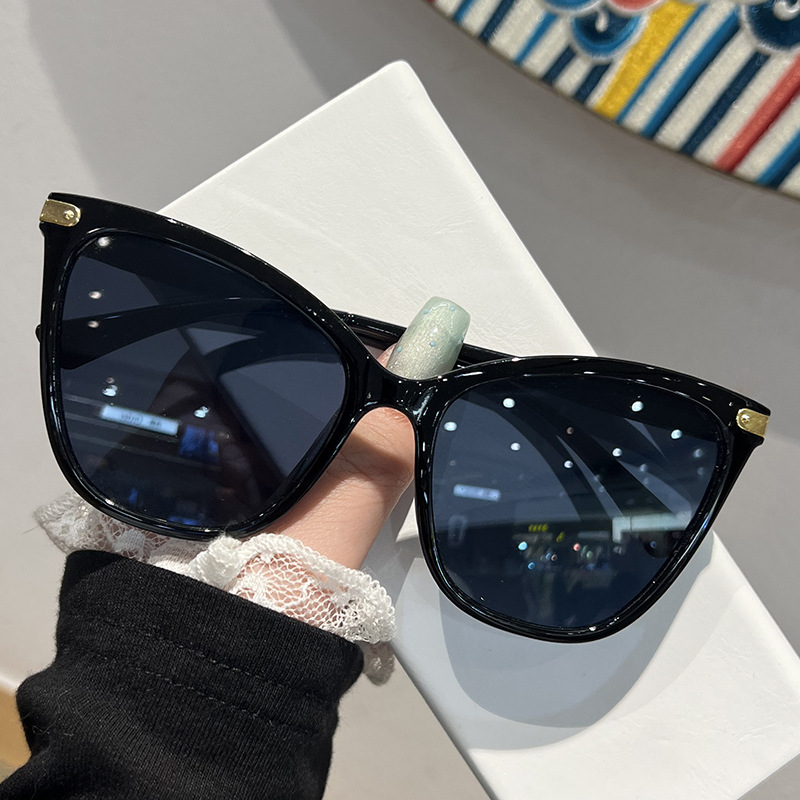 Fashion Brand Women Sunglasses - огляд і ціна Mens Fashion Trend 2026